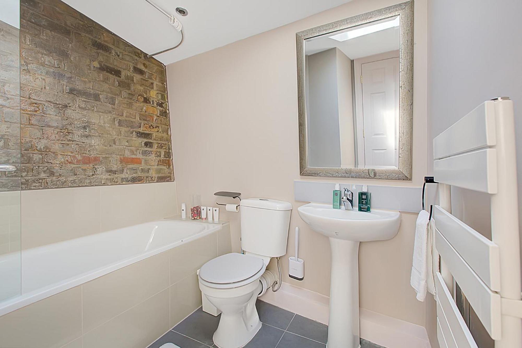 Old Street Iconic Warehouse Style 4 Bedroom 2 Bath House Prime Central London Location Exterior photo